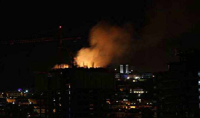 Beykoz’da bina yandı