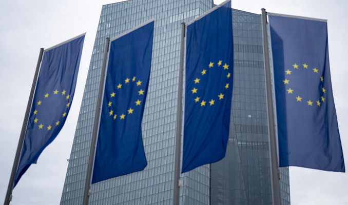 ECB bankaların kar payı dağıtımı yasağı süresini uzattı