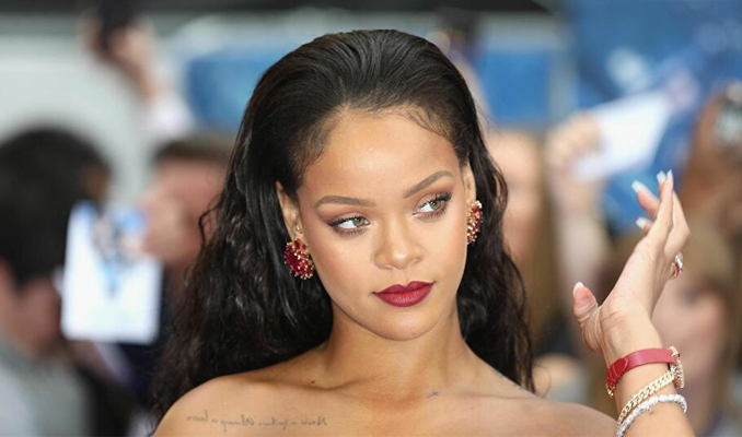 Rihanna Forbes’un kendi girişimleriyle zengin olan kadınlar listesine girdi