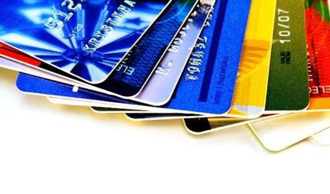 Aidatlar artınca tüketicilerin kredi kartı tercihi değişti!