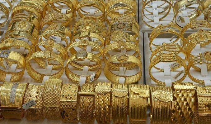 Paris’teki ünlü kuyumcu soyuldu: 2 milyon euroluk mücevher çalındı