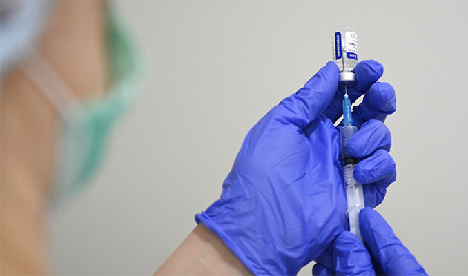 Şirketlerin Covid-19 aşısını zorunlu tutması yasaklandı