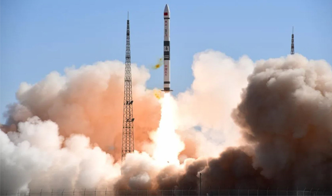 Çin, 12’nci Kuaizhou uydusunu başarıyla fırlattı 