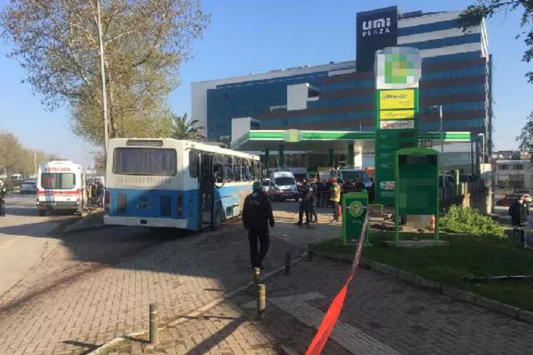 Bursa’da infaz koruma memurlarını taşıyan otobüse bombalı saldırı!