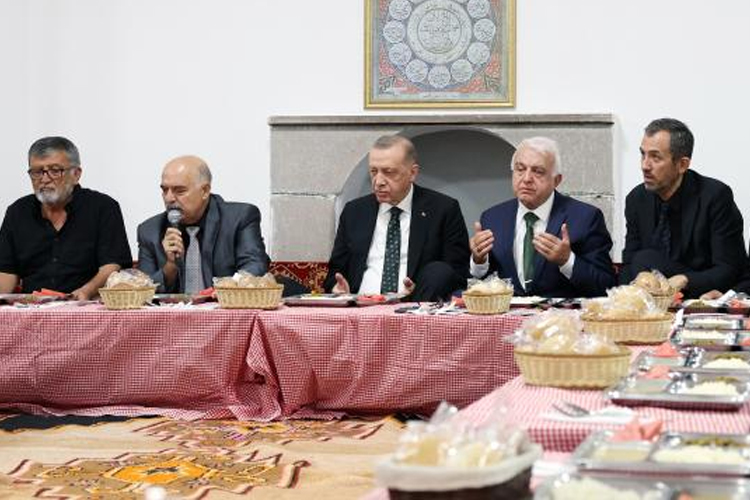 Erdoğan’dan cemevi ziyareti