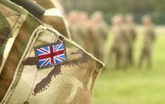 İngiltere’de ordu sahaya iniyor