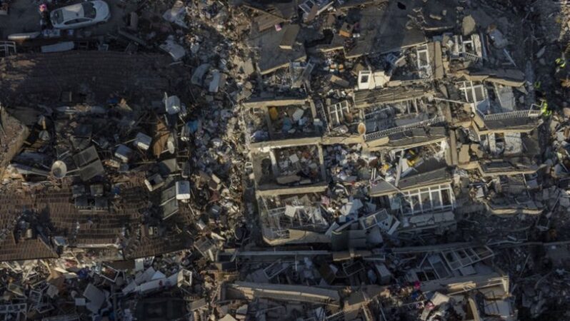 Depremin ekonomik hasarı 150 Milyar Dolar