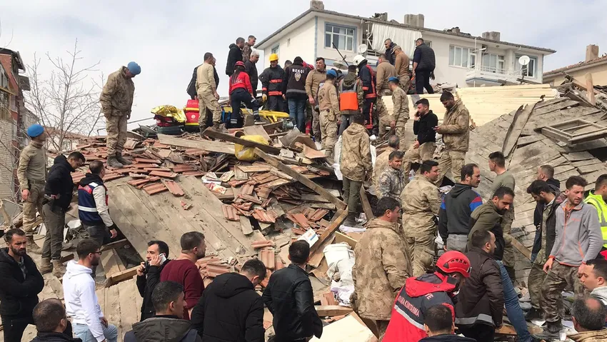 Depremlerde can kaybı 45 bin 89’a yükseldi