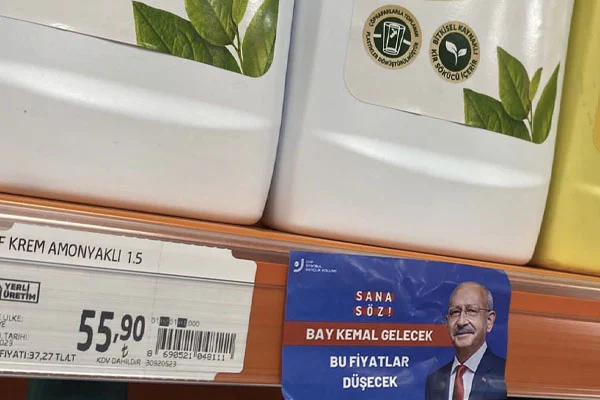Market raflarında Kılıçdaroğlu etiketleri: Sana söz, bu fiyatlar düşecek