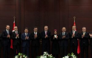 Bloomberg: Seçim sonuçları Türk lirası üzerindeki basıncı artıracak