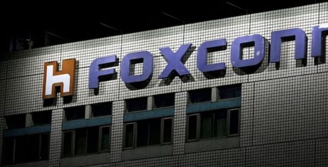 Foxconn dev yatırımdan vazgeçti