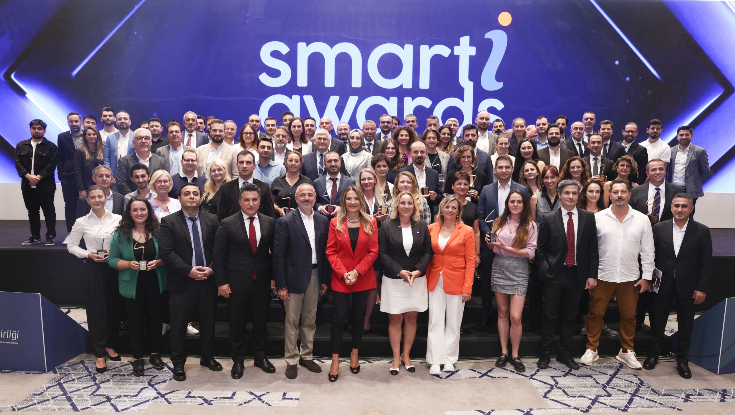 AcnTURK Sigorta, Smart-i Awards’tan ödülle döndü