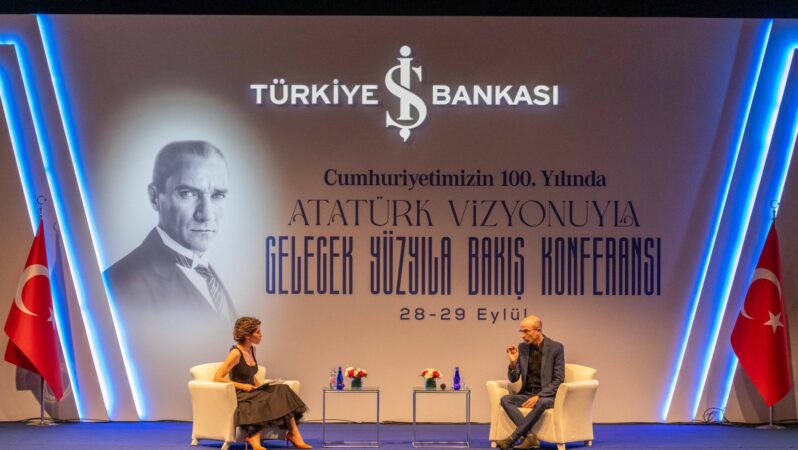 Harari, İş Bankası konferansının kapanışında konuştu
