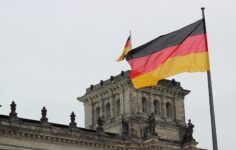 Almanya’da hükümet, 2024 büyüme beklentisini aşağı yönlü revize etti