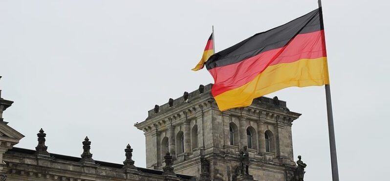 Almanya’da hükümet, 2024 büyüme beklentisini aşağı yönlü revize etti