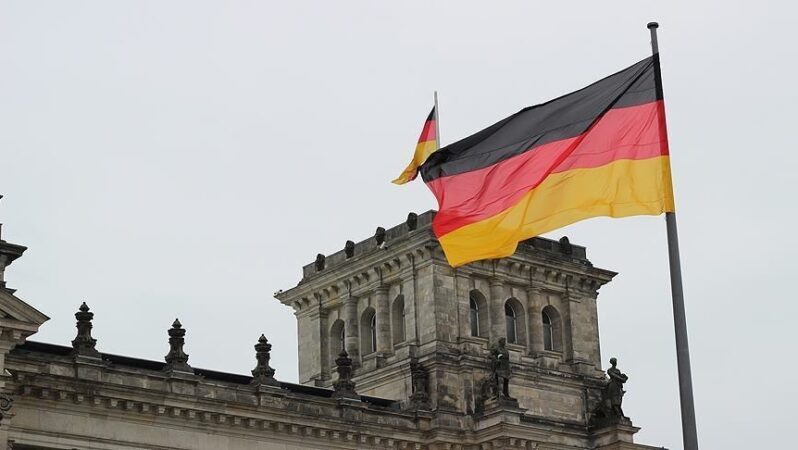 Alman hükümeti bütçe krizine çözüm bulmakta zorlanıyor