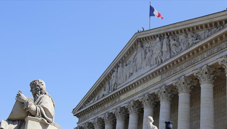 Fransa Sayıştay’ından bütçe “tehlikeli derecede açık” uyarısı